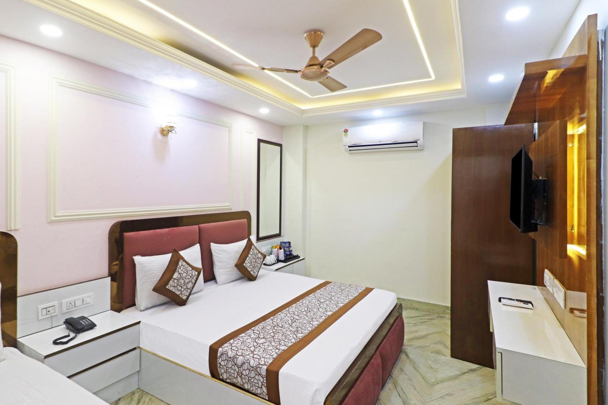 Hotel Samrat Residency 10 Mints Walking Distance Nizamuddin Railway Station Neu-Delhi Exterior foto