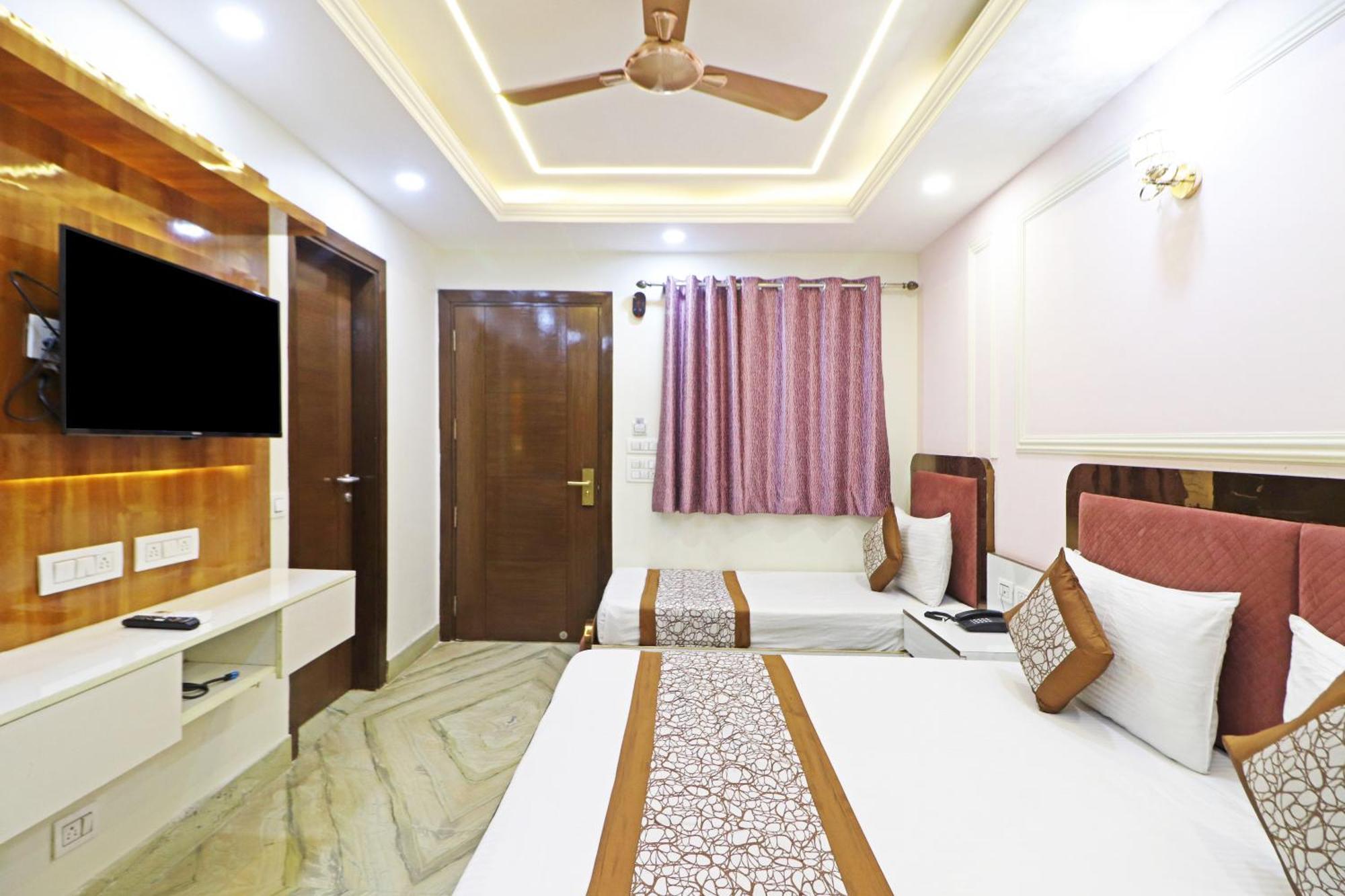 Hotel Samrat Residency 10 Mints Walking Distance Nizamuddin Railway Station Neu-Delhi Exterior foto
