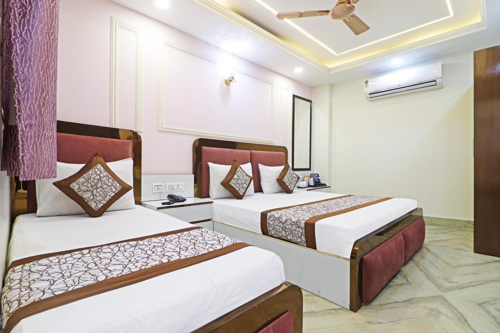 Hotel Samrat Residency 10 Mints Walking Distance Nizamuddin Railway Station Neu-Delhi Exterior foto